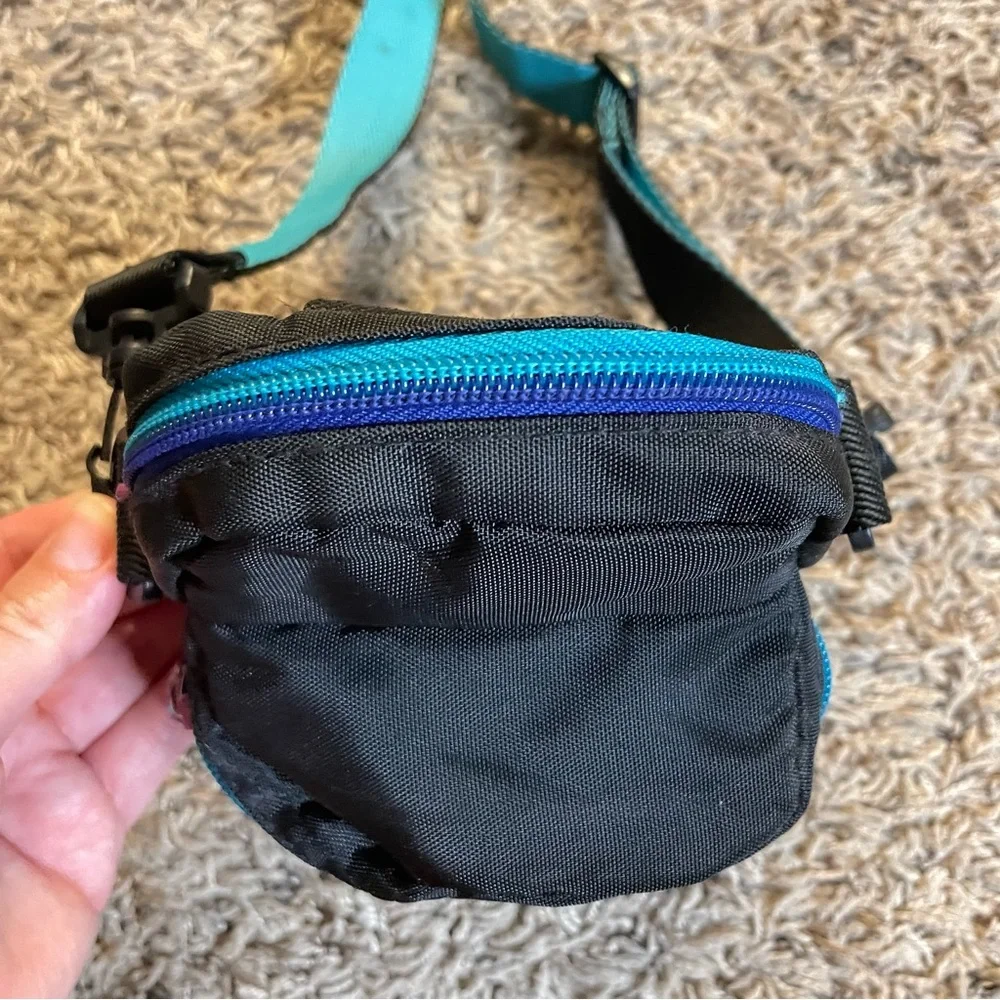 Vintage Samsonite World Sport #25 Camera Bag With Adjustable Strap‎